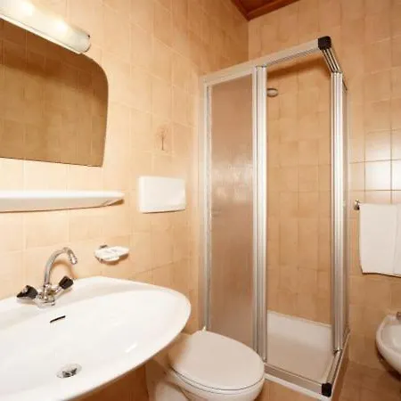 Alpin Brueckele Hotel 3*